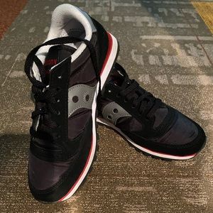 Like new Saucony 7.5 shoes. Womens.